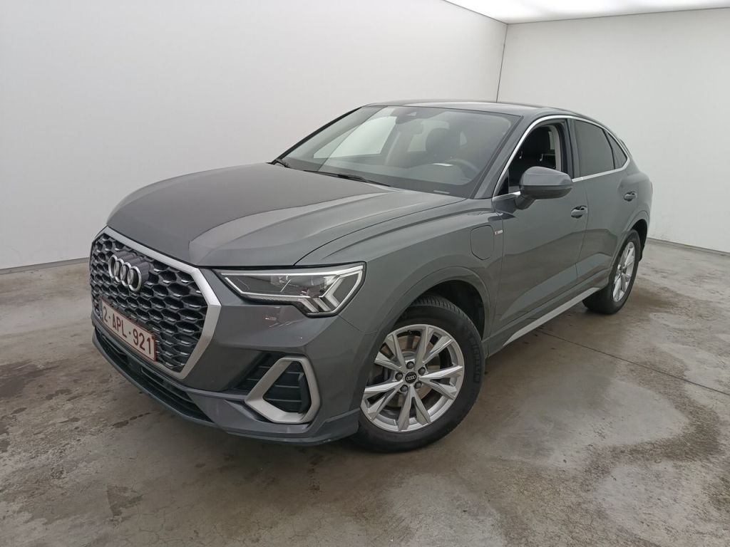 AUDI Q3 (Year of Construction 2021, 245 PS, Hybrid Petrol)