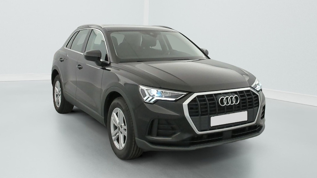 AUDI Q3 (Year of Construction 2023, 150 PS, Petrol)