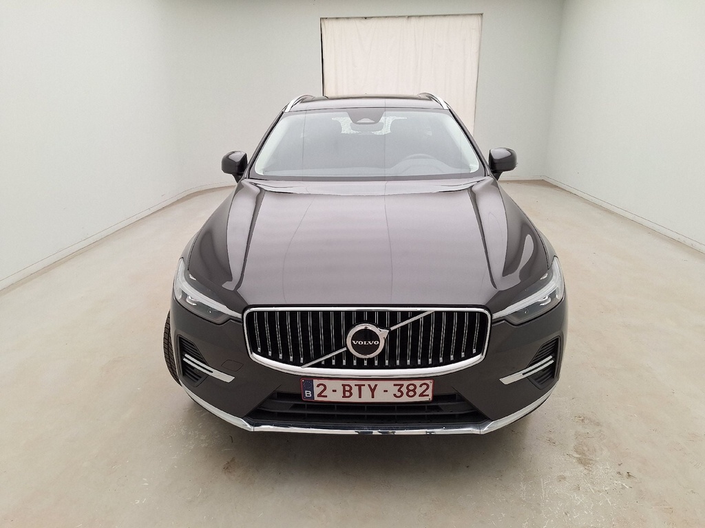 VOLVO XC60 (Year of Construction 2022, 349 PS, Hybrid Petrol)