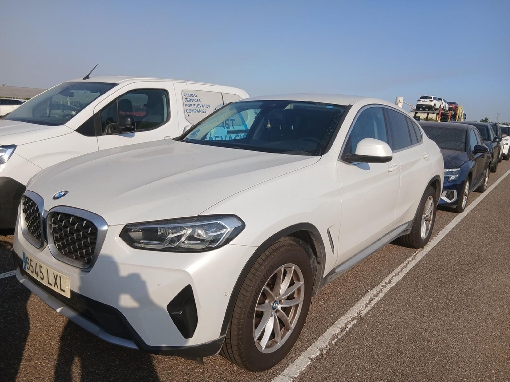 BMW X4 (Year of Construction 2022, 190 PS, Electric)
