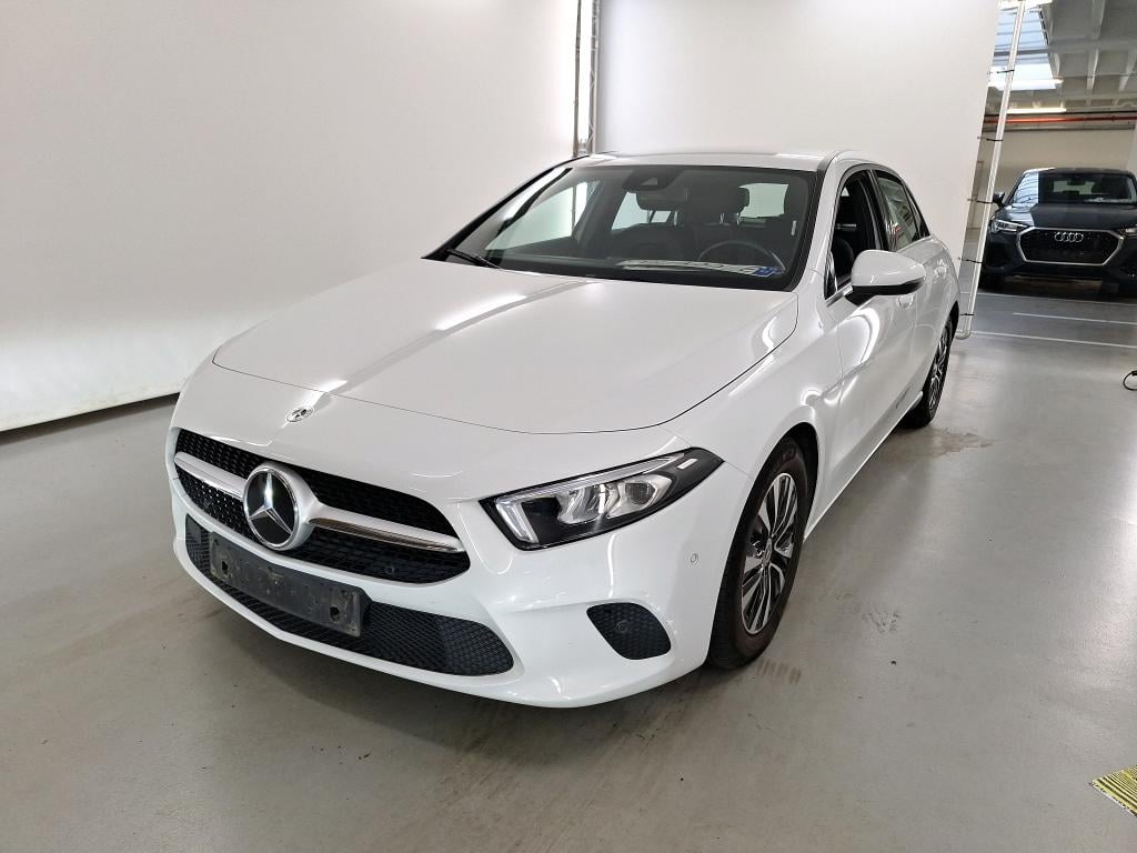 Mercedes A 180 (Year of Construction 2022, 136 PS, Petrol)