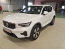 VOLVO XC40 (Year of Construction 2023, 129 PS, Hybrid Petrol)