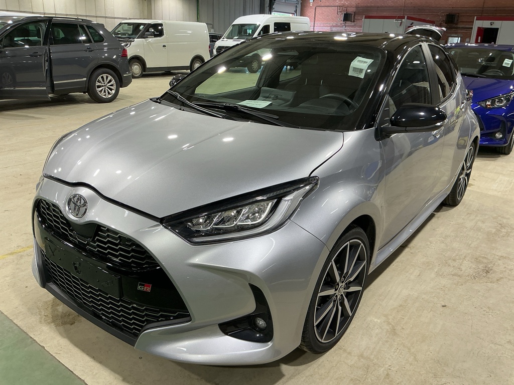 TOYOTA Yaris (Year of Construction 2025, 92 PS, Hybrid Diesel)