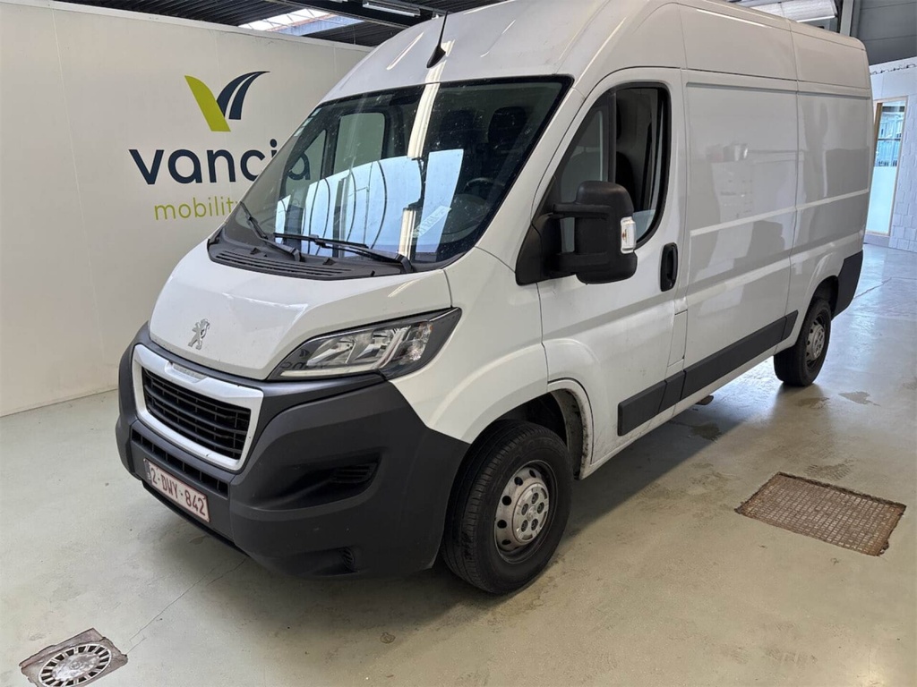 PEUGEOT Boxer (Year of Construction 2023, 140 PS, Diesel)