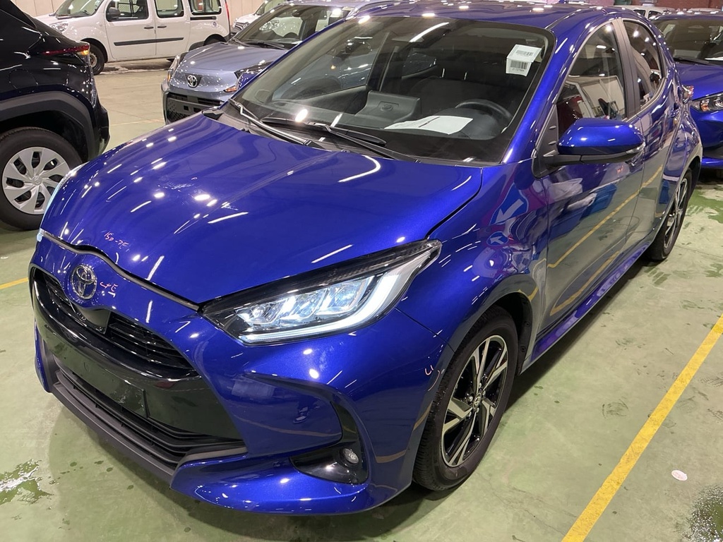 TOYOTA Yaris (Year of Construction 2024, 115 PS, Hybrid Diesel)