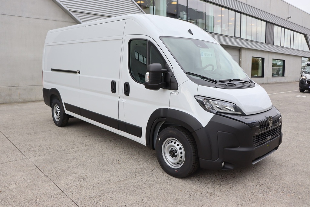 PEUGEOT Boxer Automatic (2025)