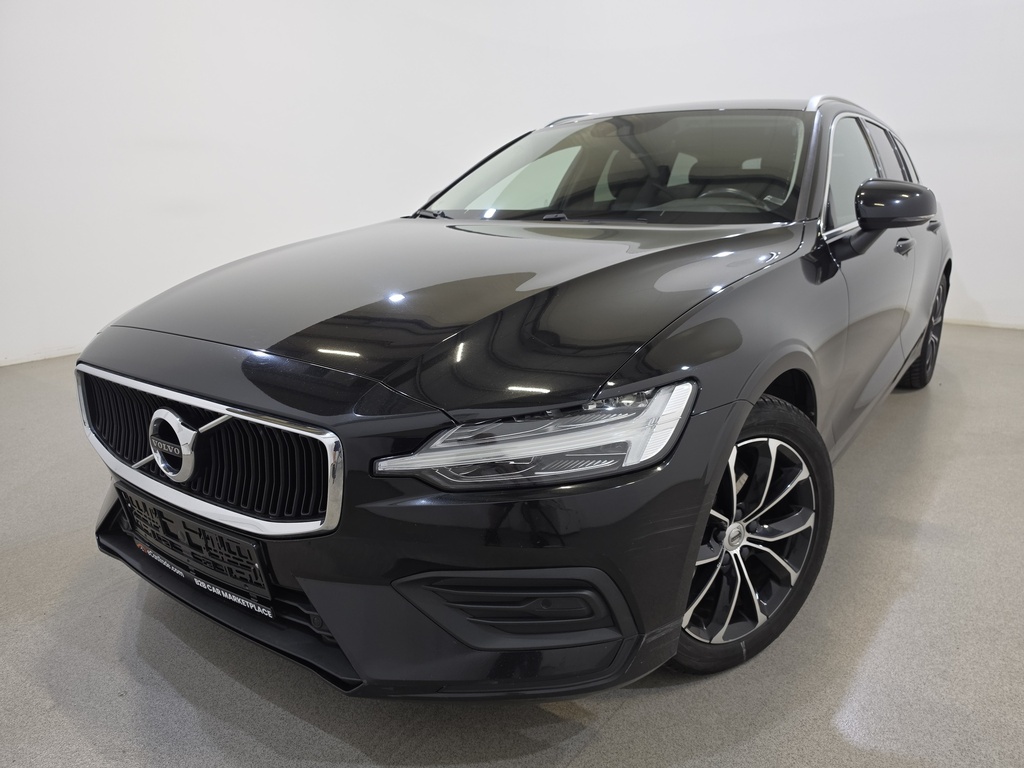 VOLVO V60 (Year of Construction 2020, 150 PS, Diesel)