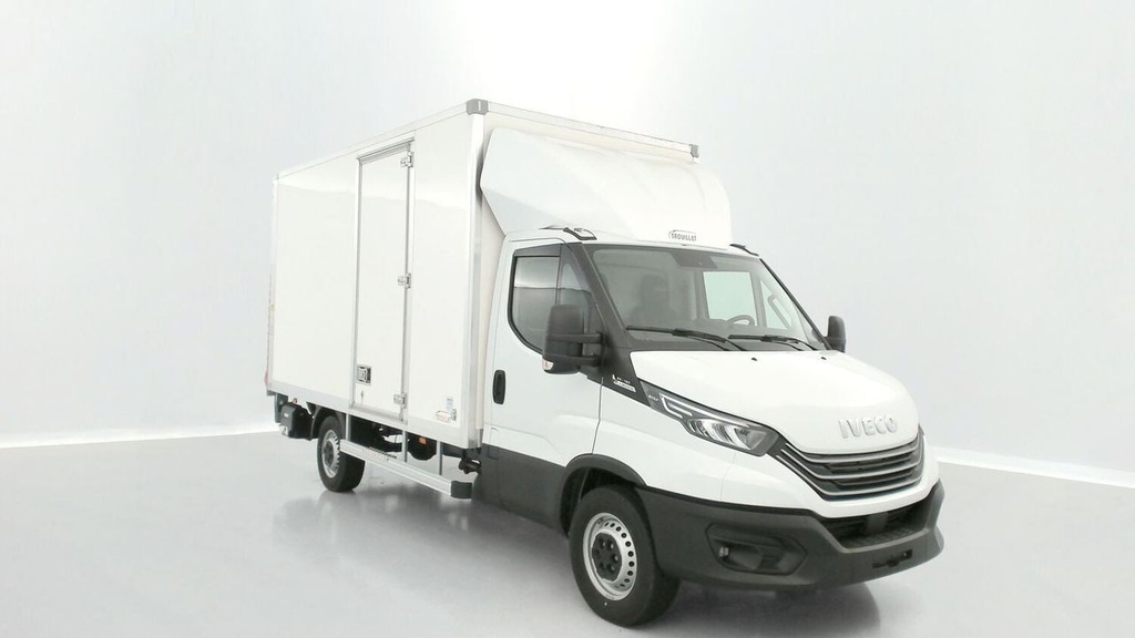 Iveco Daily (Year of Construction 2025, 161 PS, Diesel)