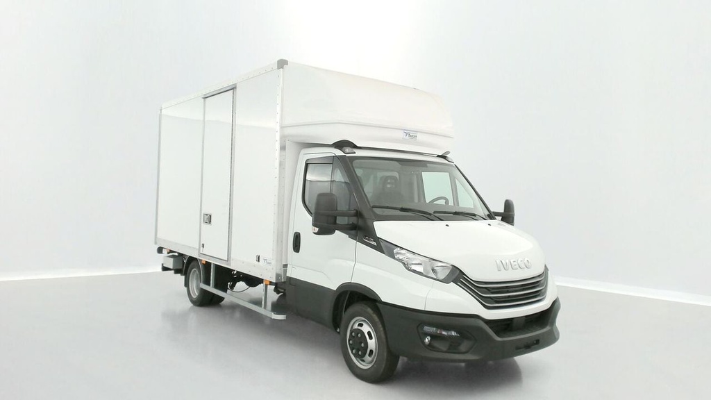 Iveco Daily (Year of Construction 2025, 176 PS, Diesel)