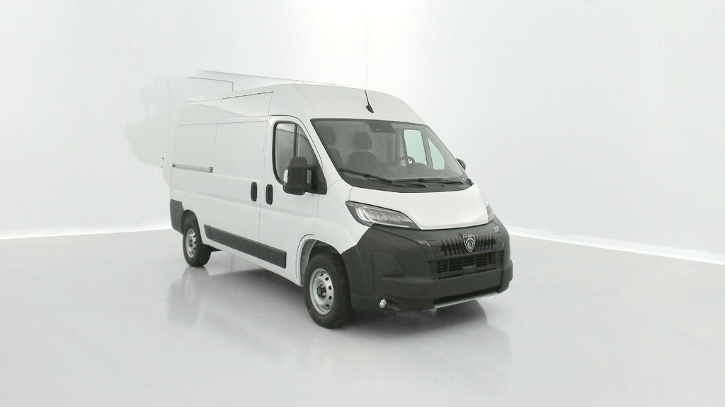 PEUGEOT Boxer (Year of Construction 2025, 141 PS, Diesel)