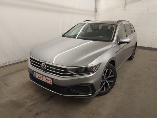 Volkswagen Passat Variant 1395.0 cc Automatic (2022)