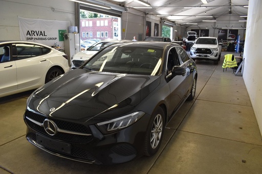 Mercedes A 200 1950.0 cc Automatic (2023)