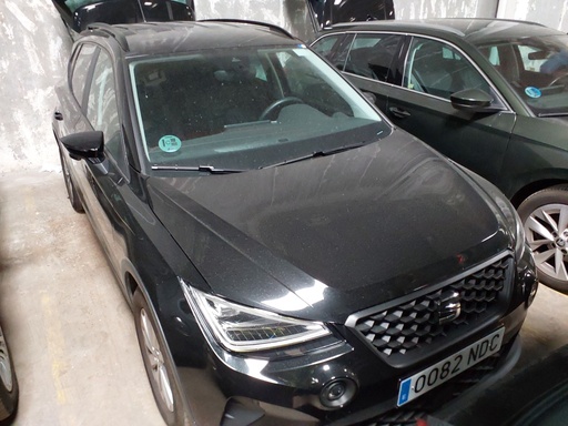 SEAT Arona Manual (2025)