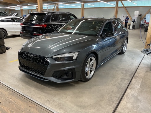 AUDI A5 1984.0 cc Automatic (2022)