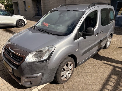 PEUGEOT Partner Tepee (Year of Construction 2017, 110 PS, Petrol)