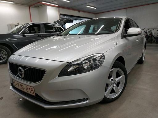 VOLVO V40 (Year of Construction 2018, 122 PS, Petrol)