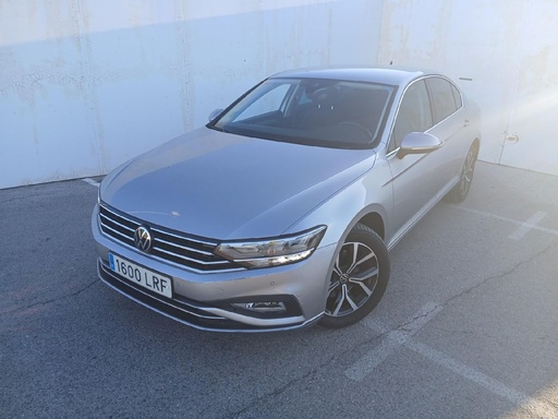 Volkswagen Passat (Year of Construction 2021, 150 PS, Diesel)
