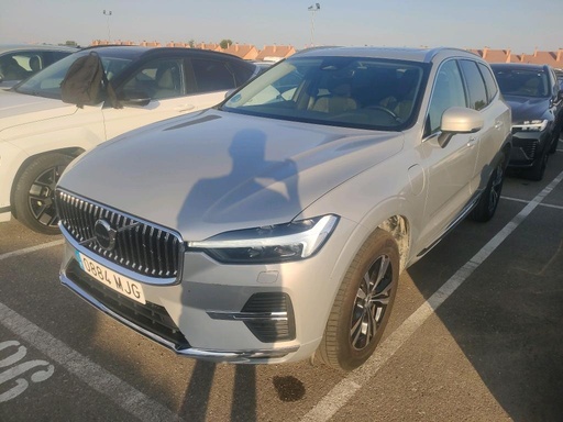 VOLVO XC60 (Year of Construction 2023, 398 PS, Hybrid Petrol)