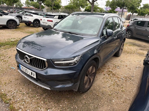 VOLVO XC40 (Year of Construction 2022, 211 PS, Electric)