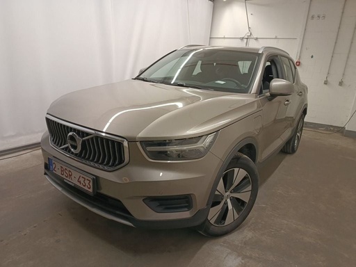 VOLVO XC40 (Year of Construction 2022, 211 PS, Electric)