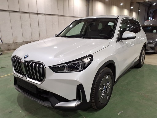 BMW iX1 (Year of Construction 2023, 313 PS, Electric)