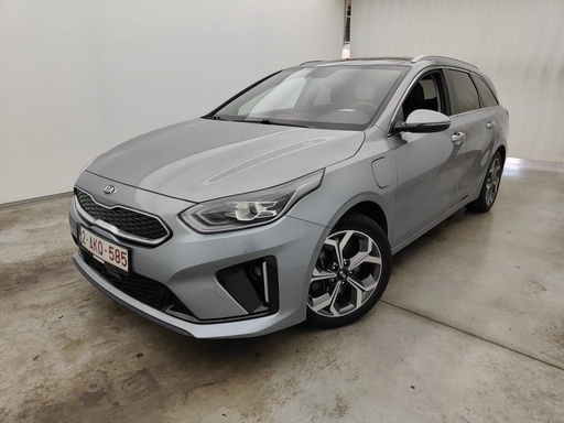 KIA cee'd (Year of Construction 2021, 141 PS, Hybrid Petrol)