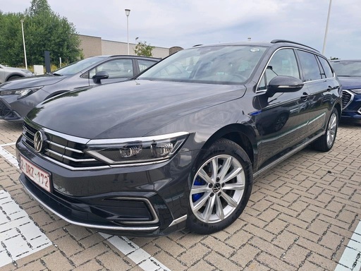 Volkswagen Passat Variant (Year of Construction 2023, 156 PS, Petrol)