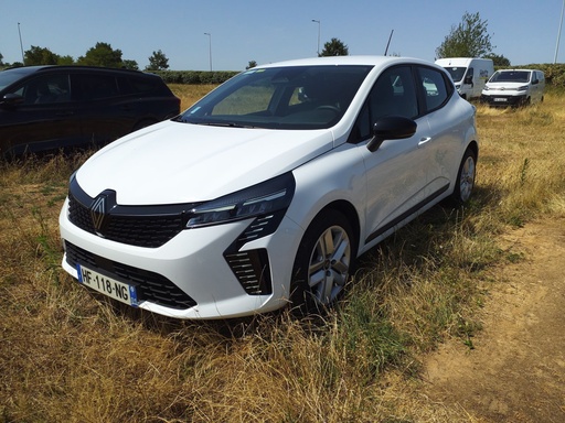 RENAULT Clio (Year of Construction 2025, Diesel)