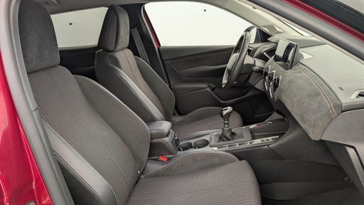 [VEH-CI1-USED-0005] Citroen DS3 (Year of Construction 2024, 101 PS, Petrol)