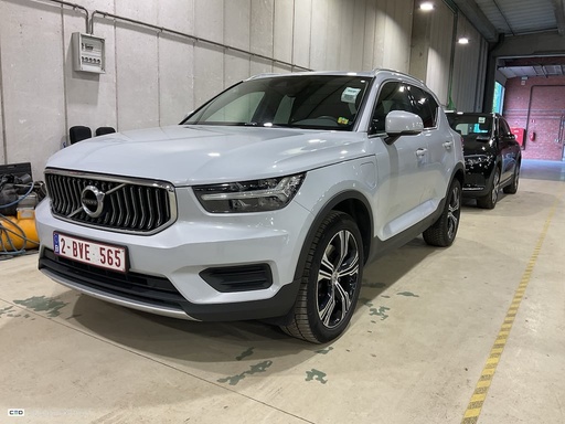 VOLVO XC40 1477.0 cc Automatic (2022)
