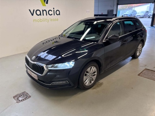 SKODA Octavia Manual (2022)