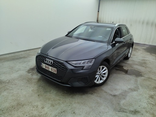 AUDI A3 1968.0 cc Manual (2021)